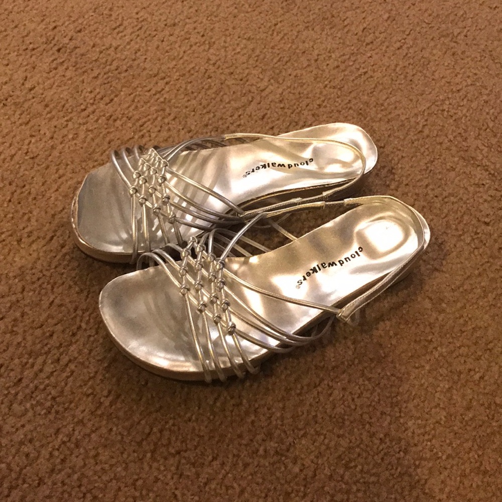 Cloud walkers - silver sandals size 11